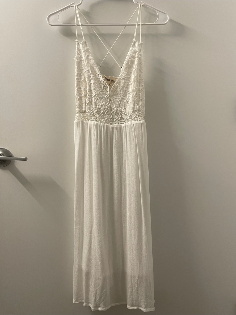 Peach Love California White Lace Midi Dress